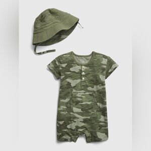 Camouflage Short Set w/ Reversible Bucket Hat